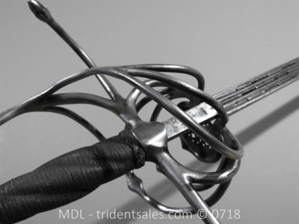 Italian Swept Rapier and Ensuite Dagger - Image 12