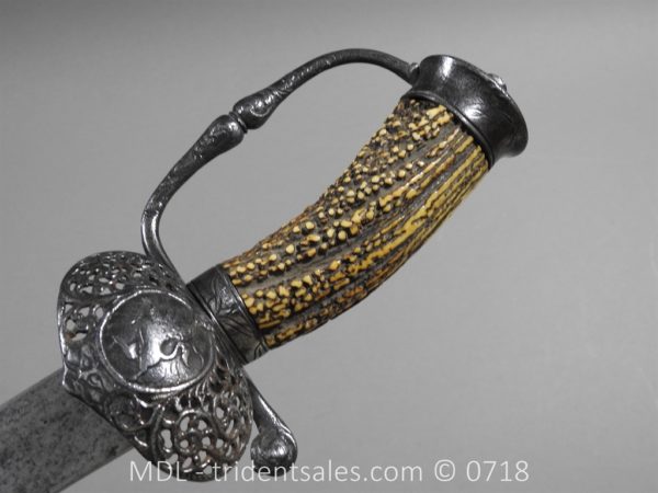 English Military Hanger c 1680 - Image 4