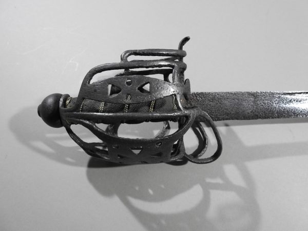 English 18th Century Basket Hilt Cavalry Sword - Image 2