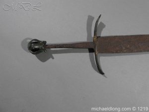 michaeldlong.com 5541 300x225 Left Hand Dagger 15th century