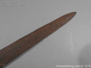 michaeldlong.com 5543 300x225 Left Hand Dagger 15th century