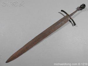 michaeldlong.com 5553 300x225 Left Hand Dagger 15th century