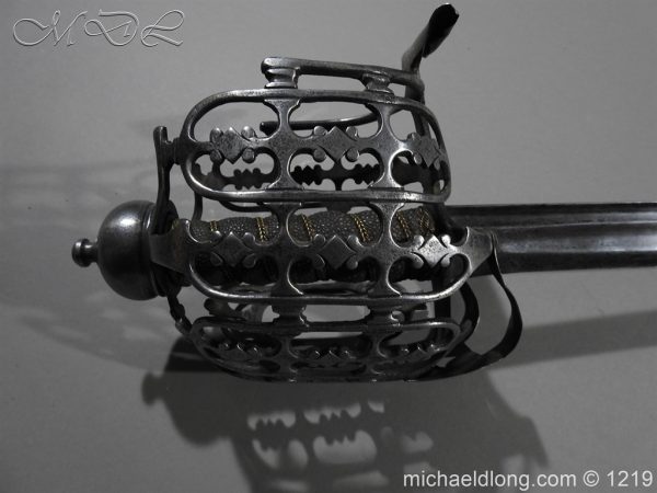 Scottish Officer's Sword Pinch of Snuff - Image 2