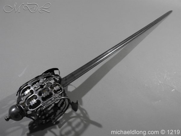 Scottish Officer's Sword Pinch of Snuff - Image 5