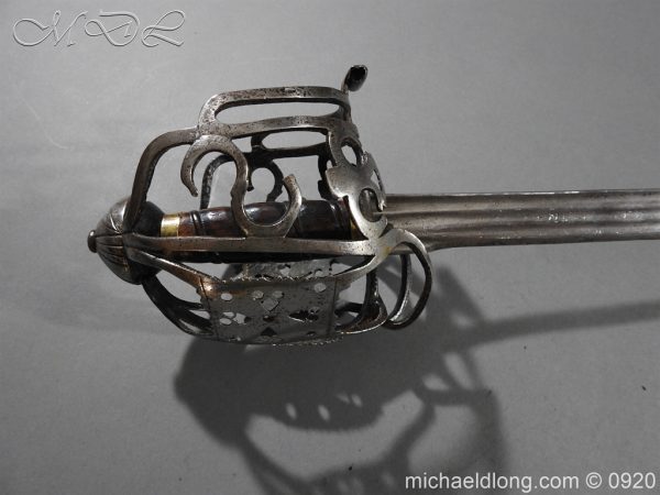 Scottish Infantry Officer's Back Sword c 1720 - Image 2