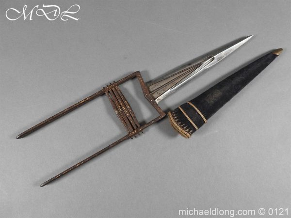michaeldlong.com 15525 600x450 Indian Katar Punch Dagger