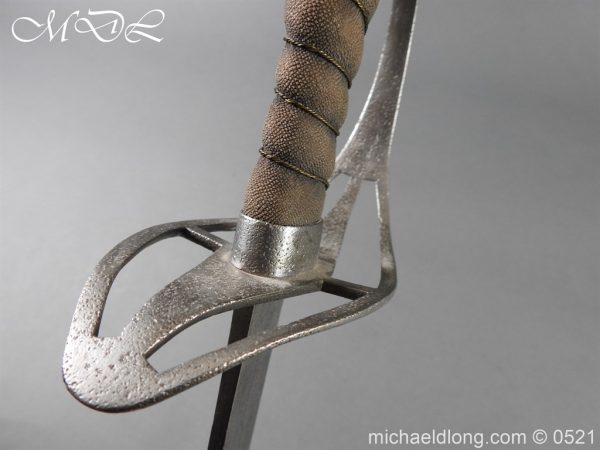 michaeldlong.com 19074 600x450 Light Dragoon Troopers Sword c 1760