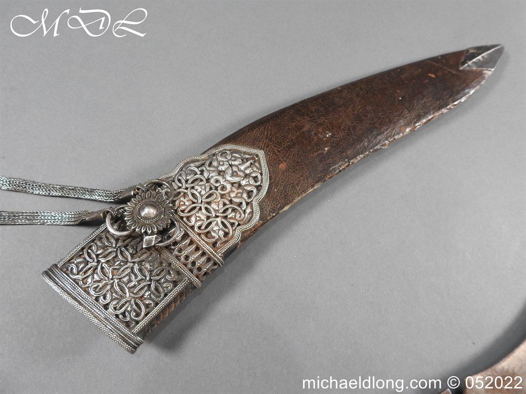 19th century Kukri or Khukuri with Silver Mounted Scabbard - Image 9