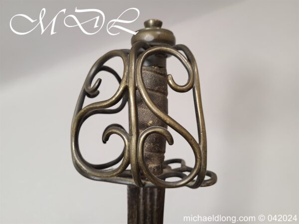 English Brass Hilted Broadsword c.1740 - Image 4