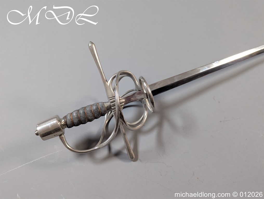 Italian Swept Hilt Rapier and Ensuite Dagger - Image 28