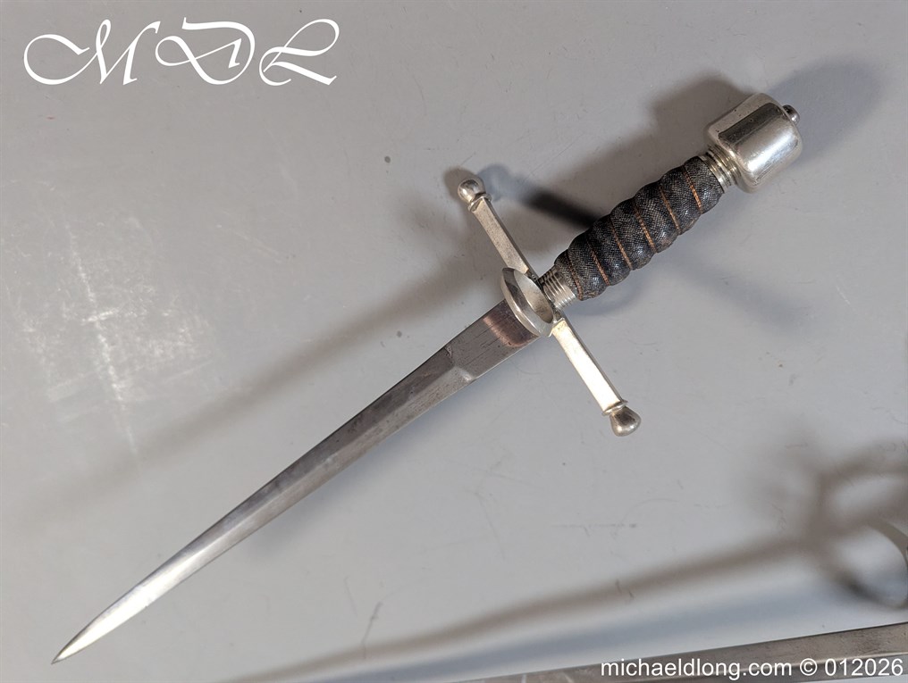 Italian Swept Hilt Rapier and Ensuite Dagger - Image 17