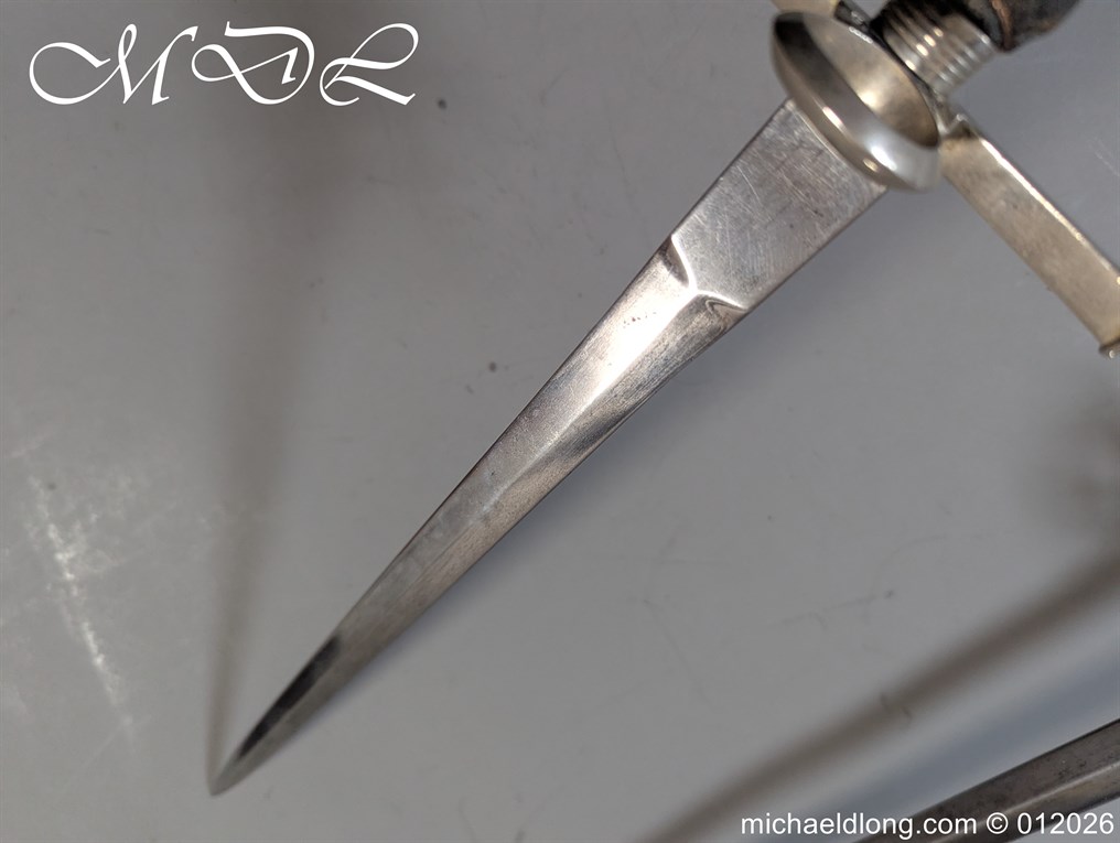 Italian Swept Hilt Rapier and Ensuite Dagger - Image 16
