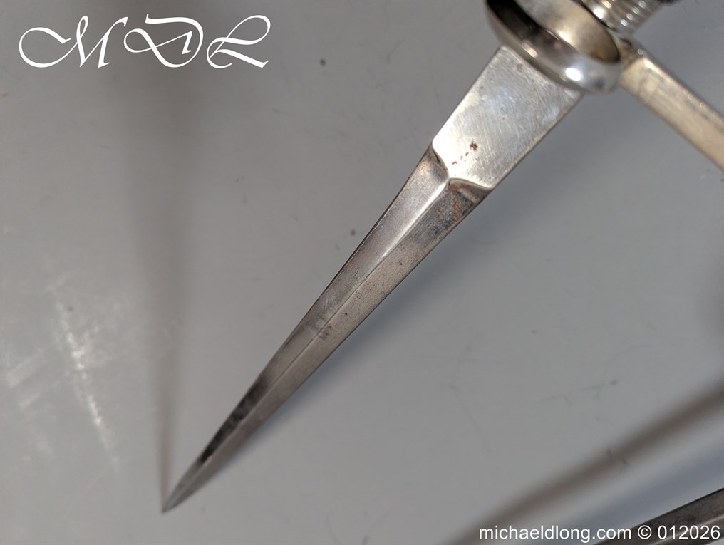 Italian Swept Hilt Rapier and Ensuite Dagger - Image 15