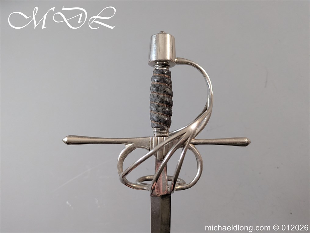 Italian Swept Hilt Rapier and Ensuite Dagger - Image 12
