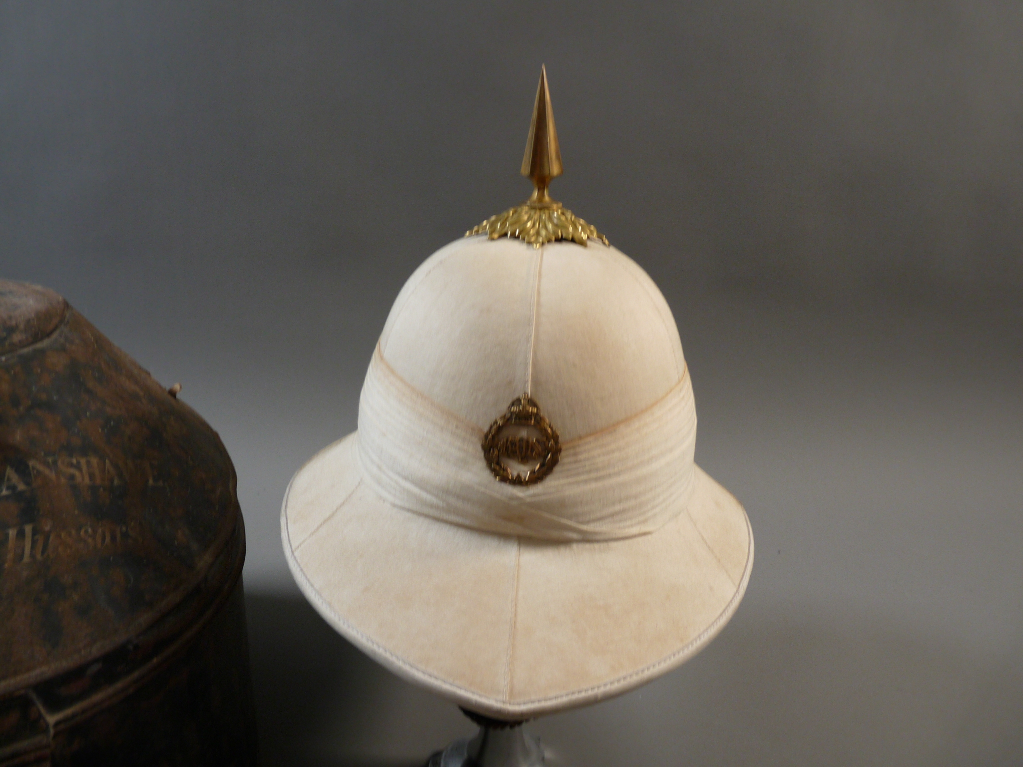 British Officers Full Dress Wolseley Helmet 1st The Queen's Bays - Image 2