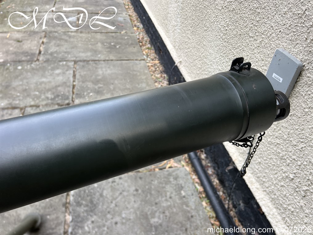 Deactivated WW2 Vickers Machine Gun and Mount - Image 17